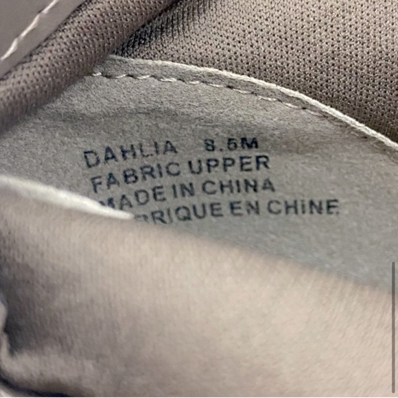 Soft Moc Taupe Faux Suede Lace Up Chunky Heel Ankle Boots Booties 8.5 - Picture 7 of 13